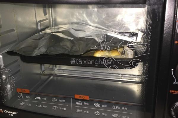 萌兔香肠面包的做法图解12