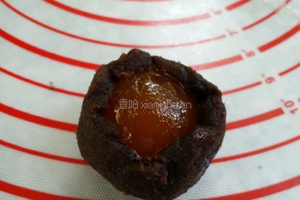酥皮蛋黄月饼的做法图解2