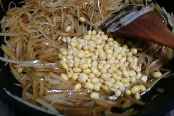黄豆炒水疙瘩的做法图解10