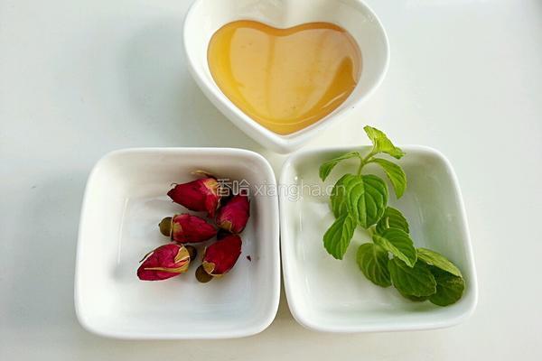 薄荷玫瑰花茶的做法图解1