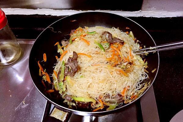 粉丝炒包菜的做法图解6