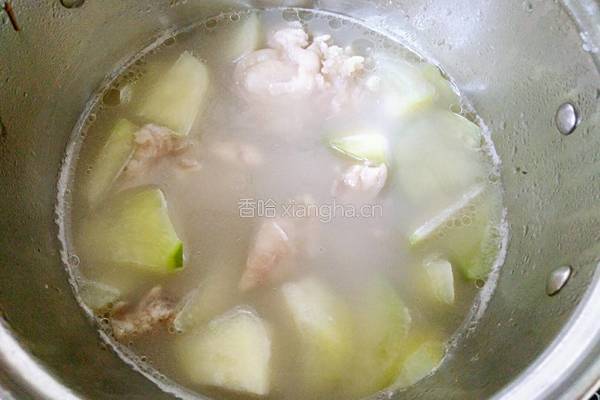 萝卜猪脚汤的做法图解7