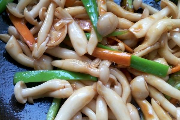 素炒白玉菇的做法图解6