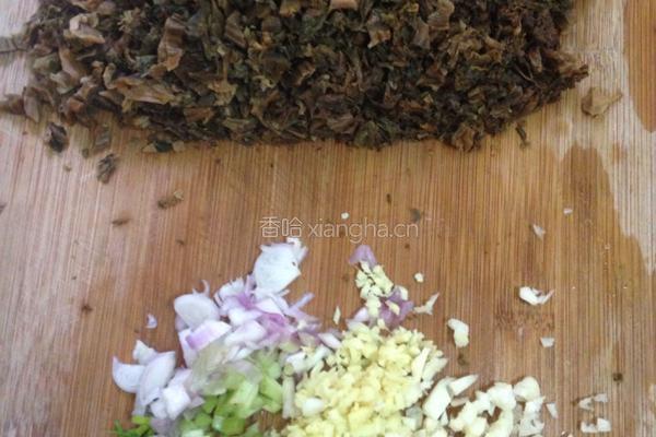 重庆咸菜扣肉的做法图解7