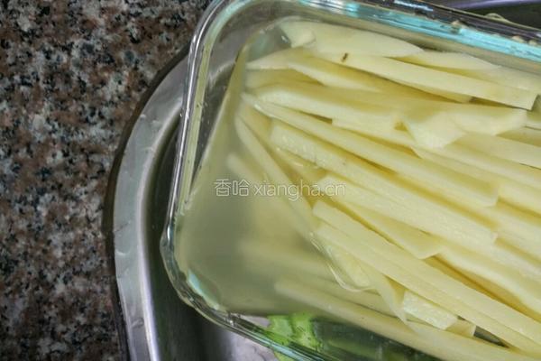 自制肯德基炸薯条的做法图解4