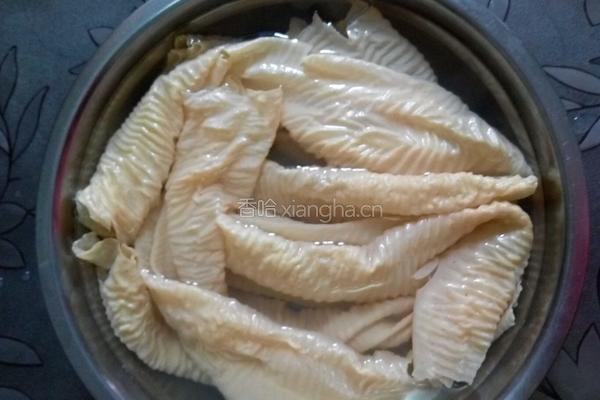 蛋白肉炒肉丝的做法图解1