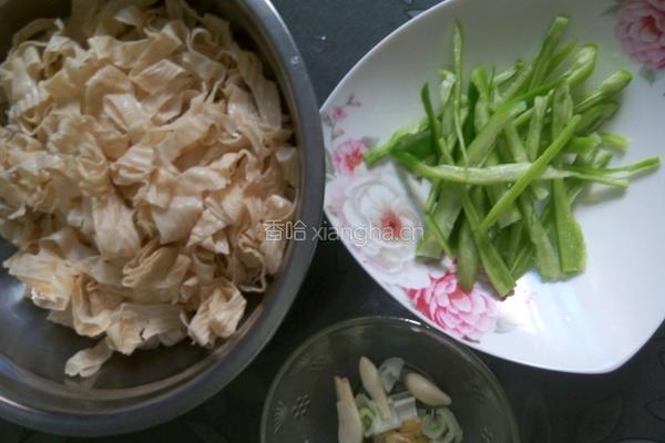蛋白肉炒肉丝的做法图解3