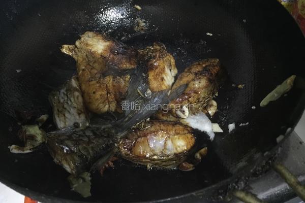 啤酒鲤鱼的做法图解4