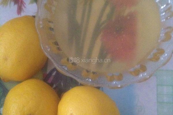 蜂蜜柠檬片的做法图解1