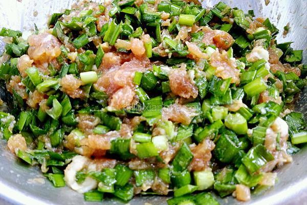 韭菜肉馅饺子的做法图解7