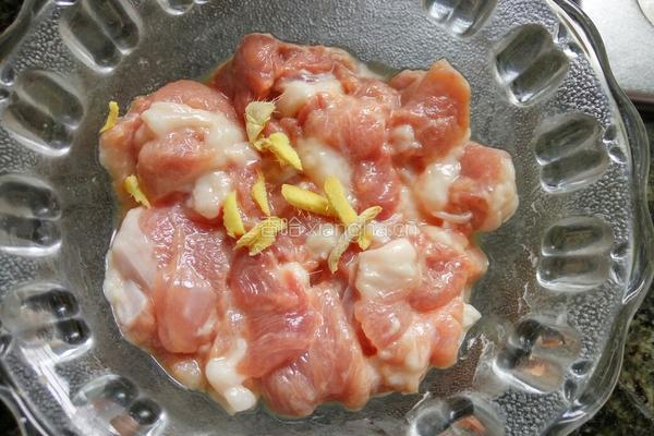 梅干菜炒肉的做法图解3