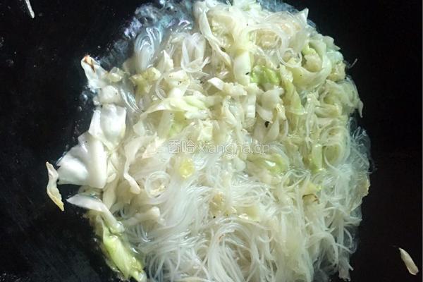 包心菜炒粉丝的做法图解6