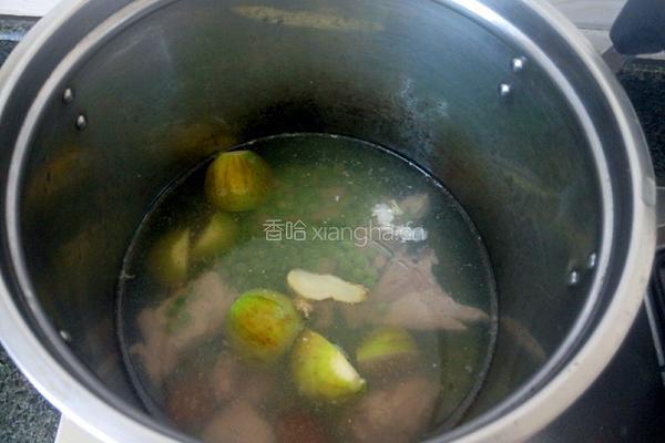 青豆排骨汤的做法图解3