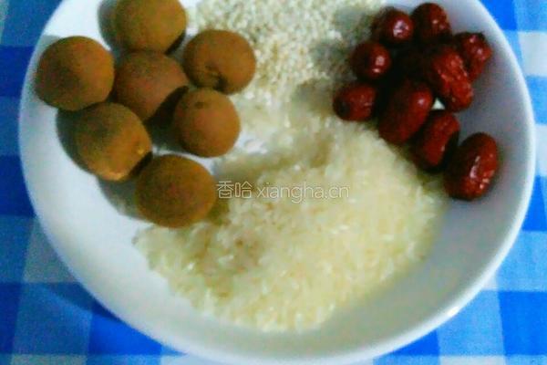 桂圆红枣稀饭的做法图解1