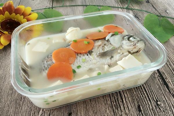 鲫鱼萝卜豆腐汤的做法图解9