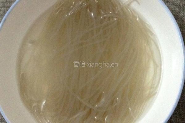 牛肉烧粉丝的做法图解1