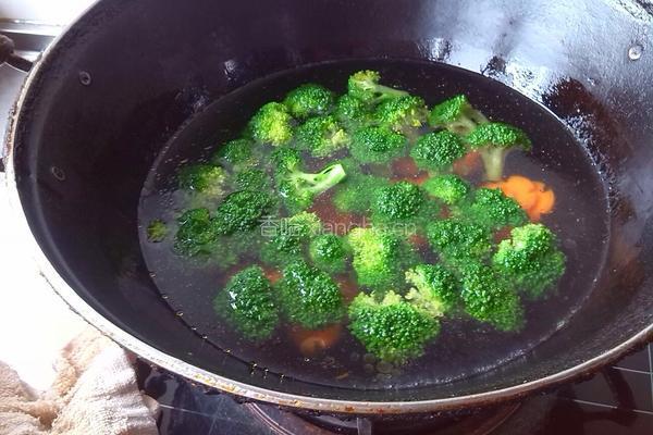 凉拌西兰花的做法图解4