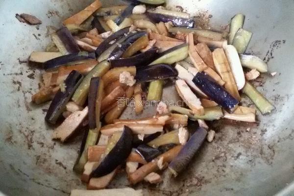 茄子炒豆腐干的做法图解8
