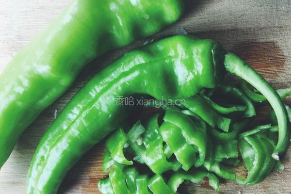 豆腐干炒青椒的做法图解6