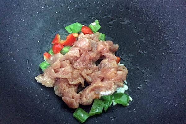咸菜炒猪肉的做法图解4