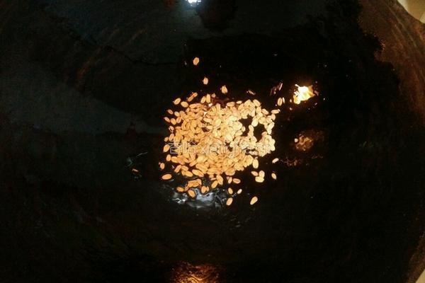金麦酿苦瓜的做法图解2