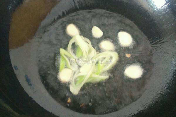 豆芽焖饼条的做法图解6