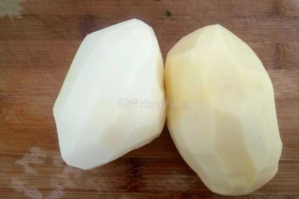 香辣小土豆的做法图解1