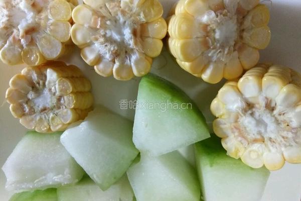 排骨冬瓜玉米汤的做法图解3