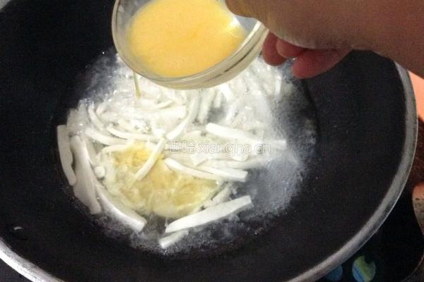 豆腐蛋花汤的做法图解5