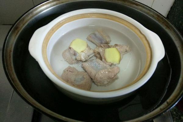 苦瓜炖排骨的做法图解4