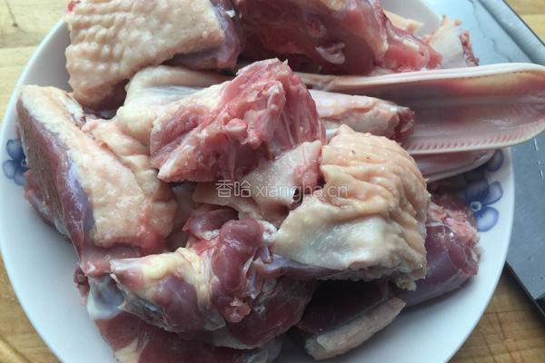 冬瓜薏米煲水鸭的做法图解1