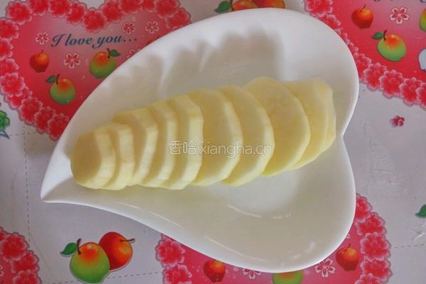 蜜汁土豆的做法图解1