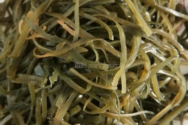 海带焖黄豆的做法图解1