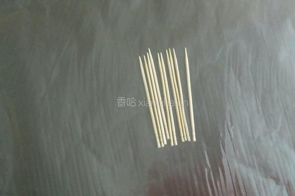 烧烤味培根金针菇的做法图解3