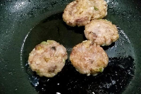 煎鱼饼的做法图解9