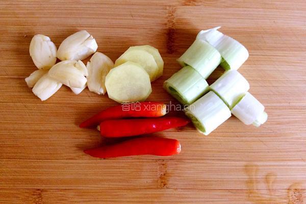 豆泡红烧肉的做法图解3