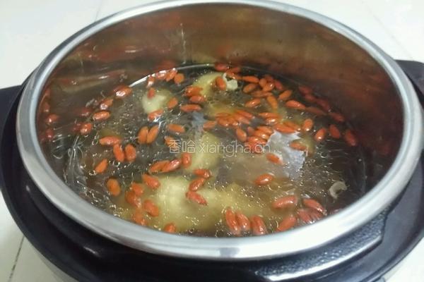 红枣枸杞香菇鸡汤的做法图解8