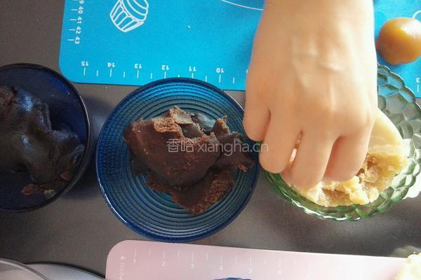 桃山皮月饼的做法图解2