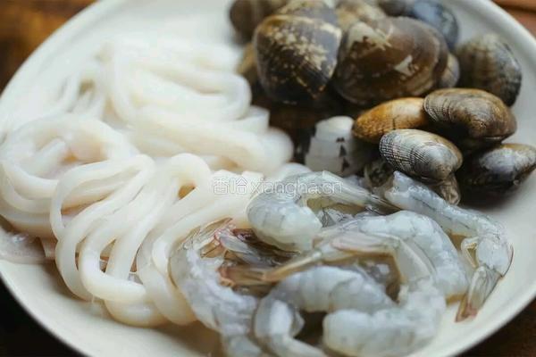 番茄海鲜面的做法图解3