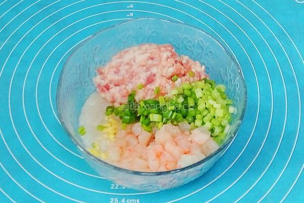 芹菜虾仁饺子的做法图解7