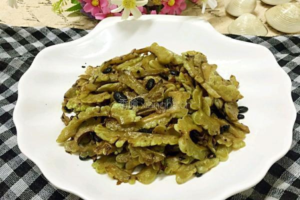 豆豉炒苦瓜的做法图解12