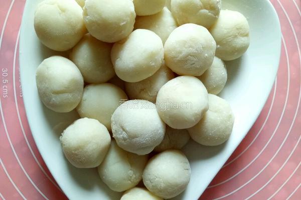 紫薯冰皮月饼的做法图解6