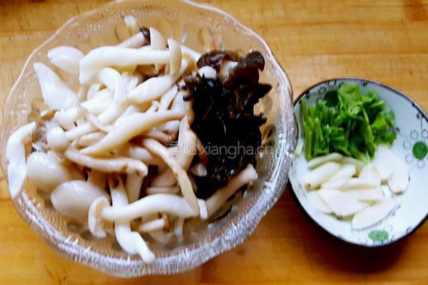 野菌汤的做法图解1