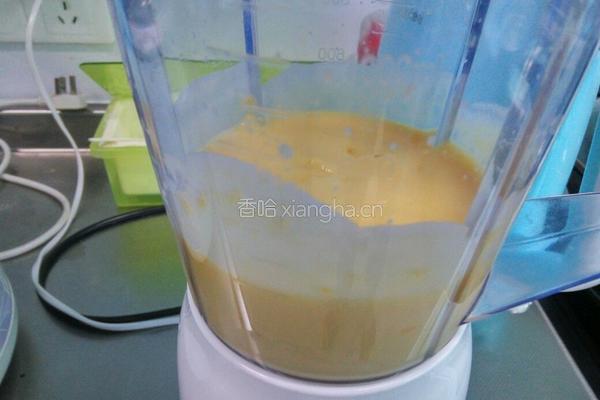 香浓芒果奶昔的做法图解4