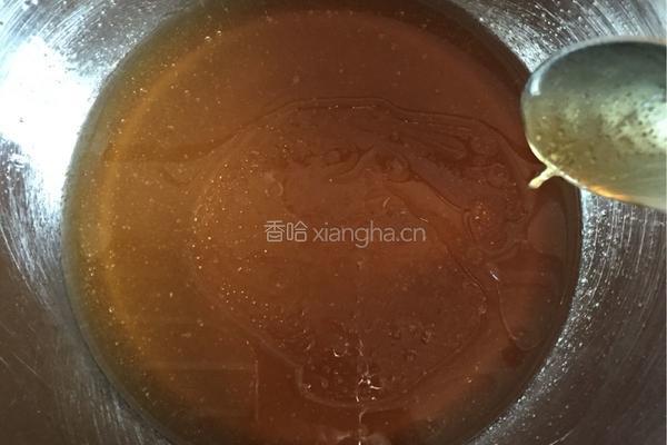 豆蓉蛋黄月饼的做法图解1