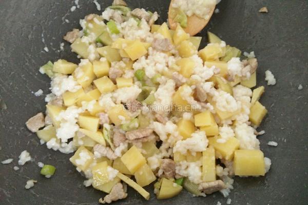 土豆烩饭的做法图解5