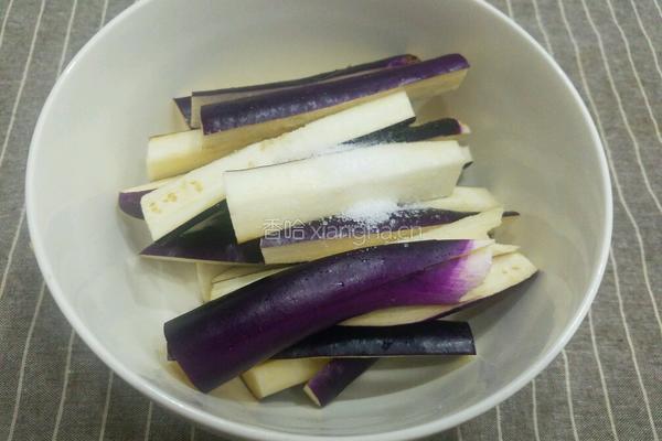 茄子蒸肉的做法图解1