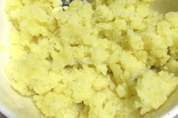 土豆泥煎饼的做法图解3