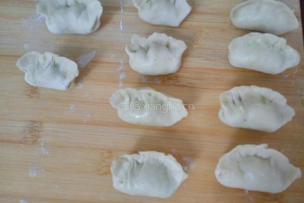 西葫芦虾皮蒸饺的做法图解11