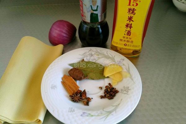 葱油五香豆腐丝的做法图解1